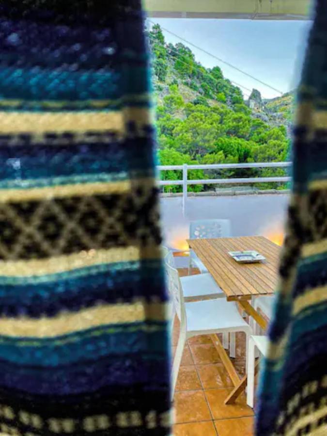 Grazalema - Casita La Calma - Incredible Views, Clima Frio-Calor, Wifi & Private Parking Optional Βίλα Εξωτερικό φωτογραφία