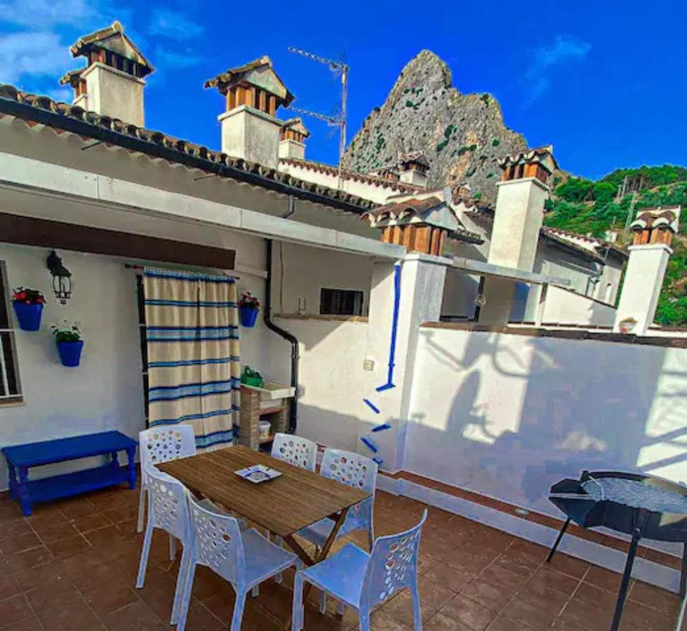 Grazalema - Casita La Calma - Incredible Views, Clima Frio-Calor, Wifi & Private Parking Optional Βίλα Εξωτερικό φωτογραφία